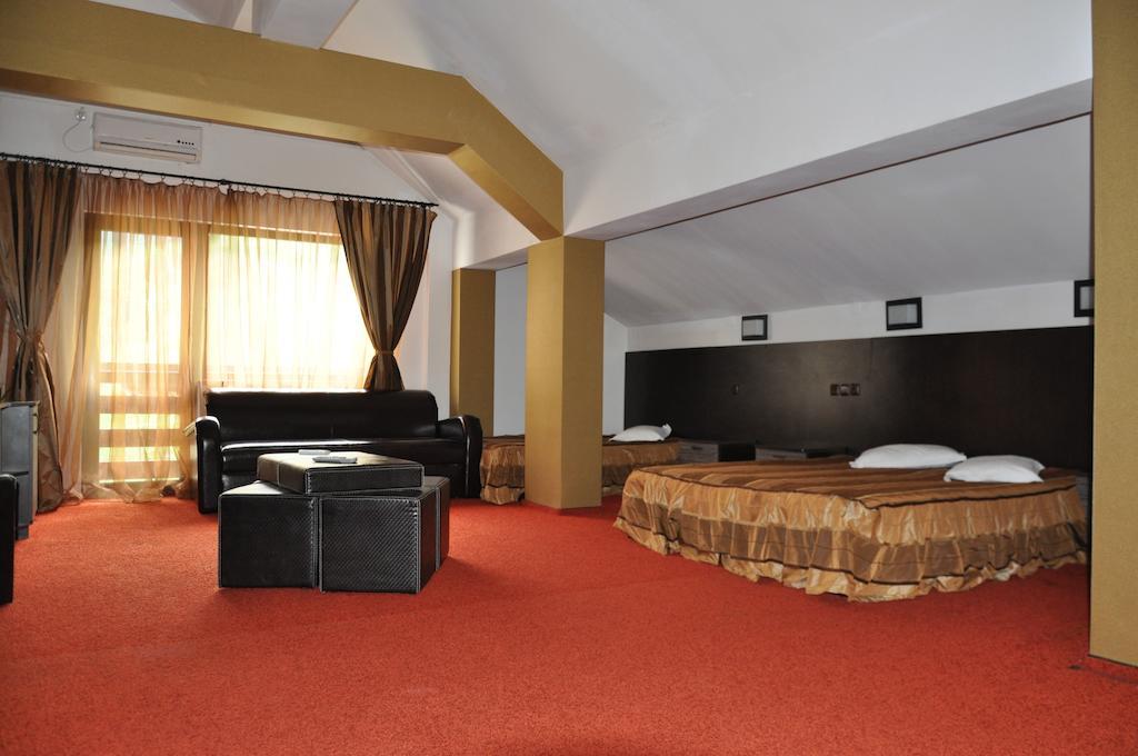 Pensiunea Valahia Brezoi Quarto foto
